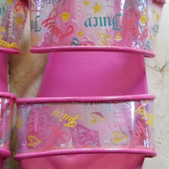 EUC JUICY COUTURE HOLOGRAPHIC GIRLS SANDALS US 2 - Picture 5 of 6